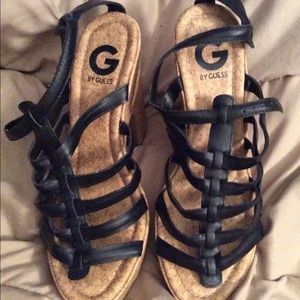 Woman’s shoes size 10